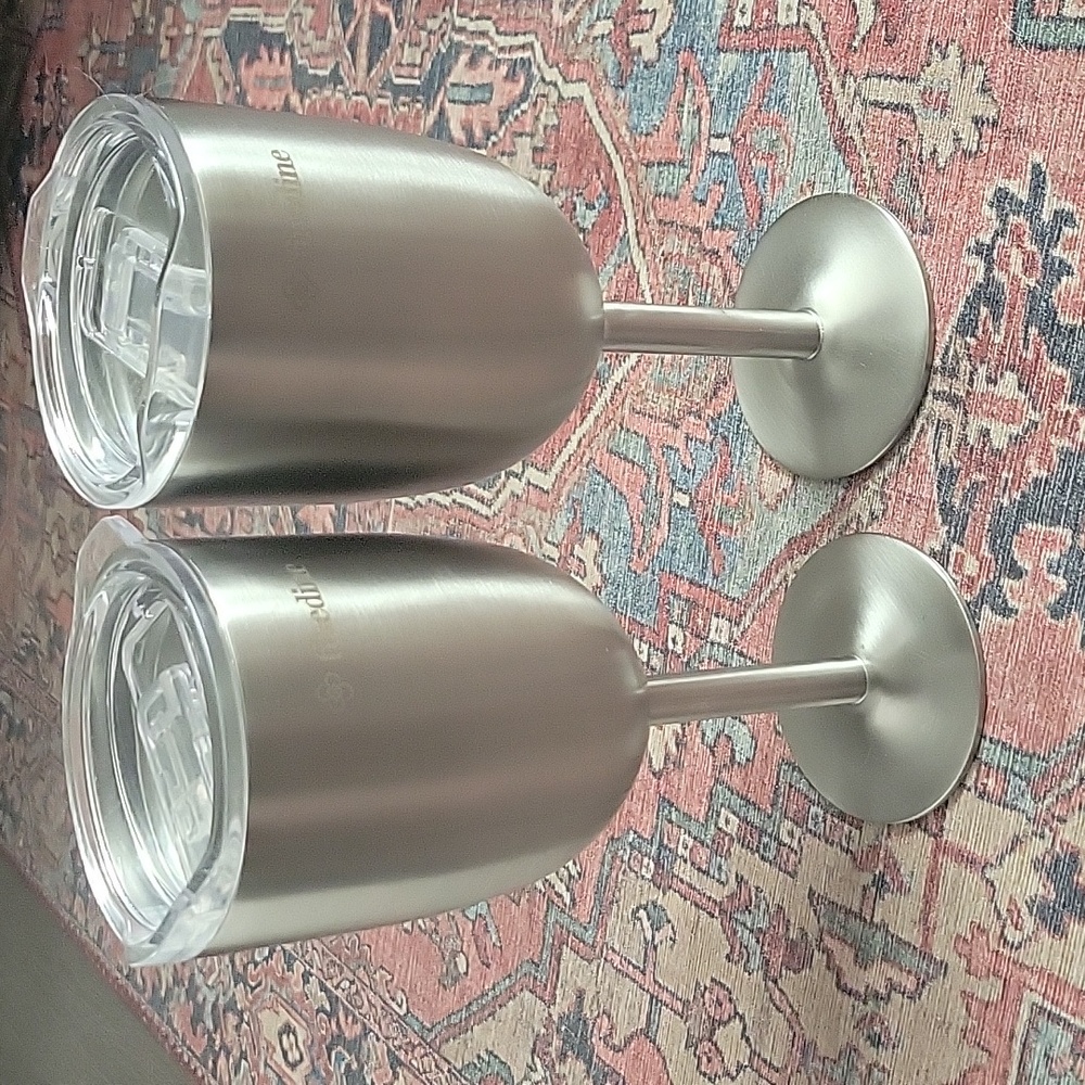 FineDine Premium Grade 18/8 Stainless Steel Wine Glasses 12 Oz.